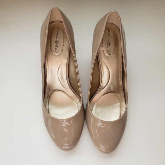 COPY - Nude Bandolino Closed Toe Heels - Picture 6 of 7